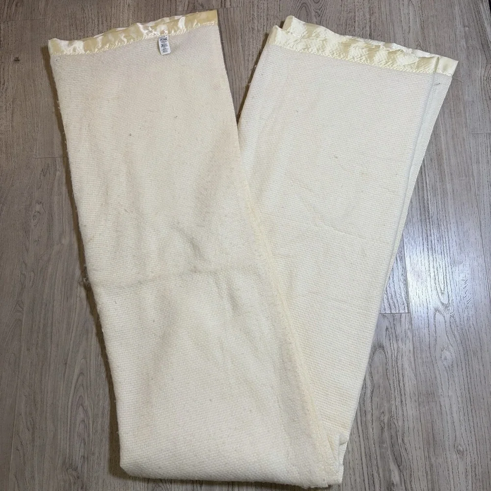 Vintage Fieldcrest Waffle Weave Blanket Full 86